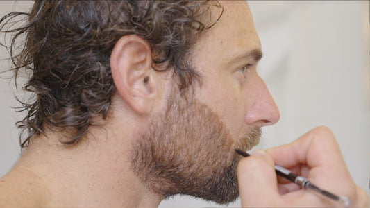 Comment utiliser le crayon à barbe ?