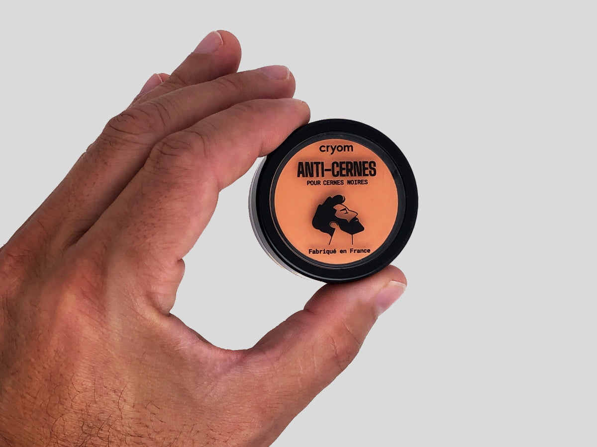 Kit anti-cernes pour cernes noirs : Correcteur + Applicateur Mousse
