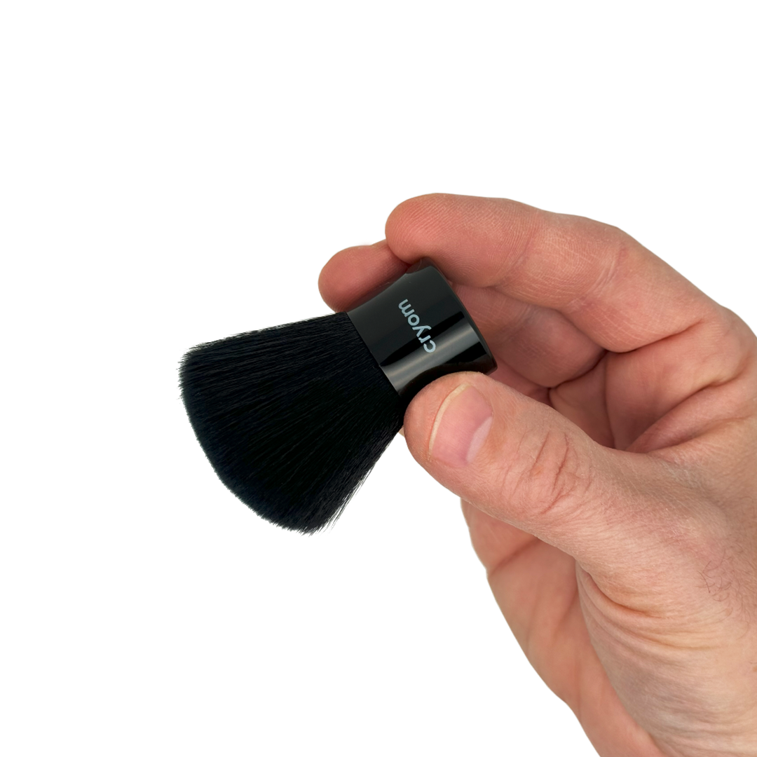 Applicateur KABUKI (noir) pour correcteurs poudres compactes