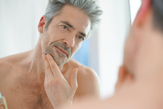Comment réduire les rides du visage chez l'homme ? Les bonnes habitudes à adopter.