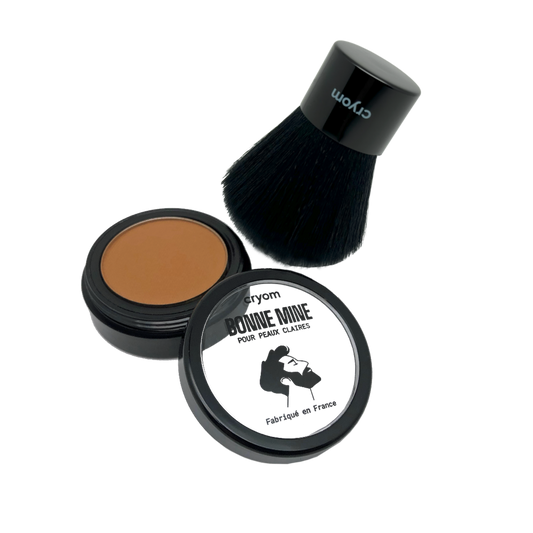 Routine BONNE MINE : poudre compacte + applicateur Kabuki