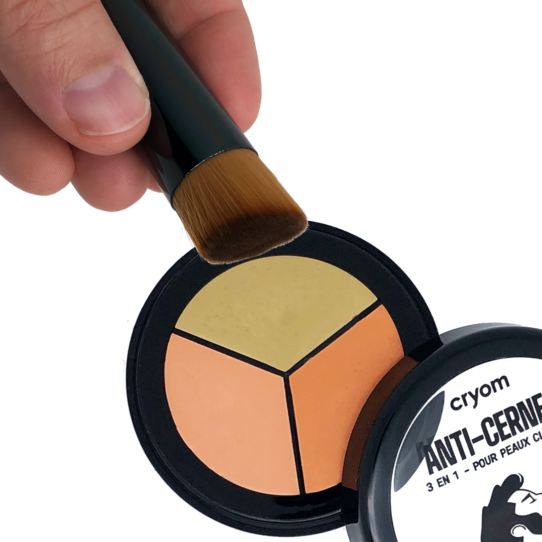 KABUKI precision applicator for concealer